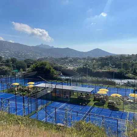 Renove, Super Equipe Avec Vue Magnifique * Saint-Raphael (Var)