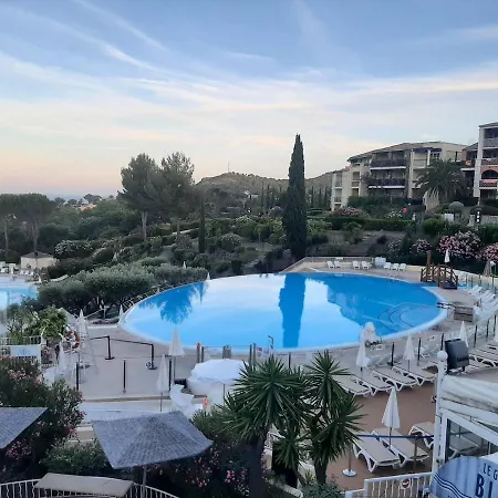 Renove, Super Equipe Avec Vue Magnifique Saint-Raphael (Var)