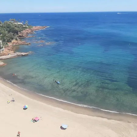 Renove, Super Equipe Avec Vue Magnifique Saint-Raphael (Var)